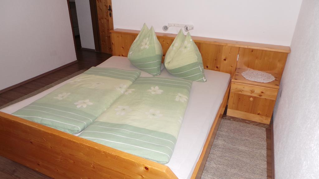 Haus Rainer Lägenhet Matrei in Osttirol Rum bild